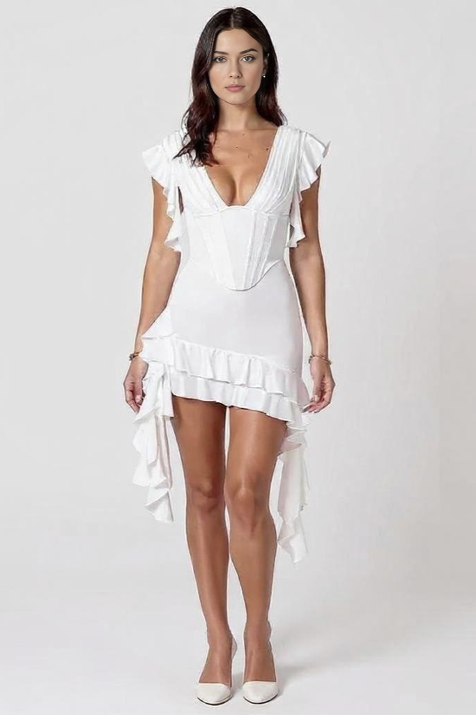 Asymmetrisk Kjole Med Rysdetaljer