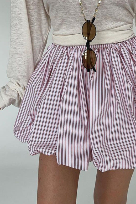 Kort Nederdel Med Striber