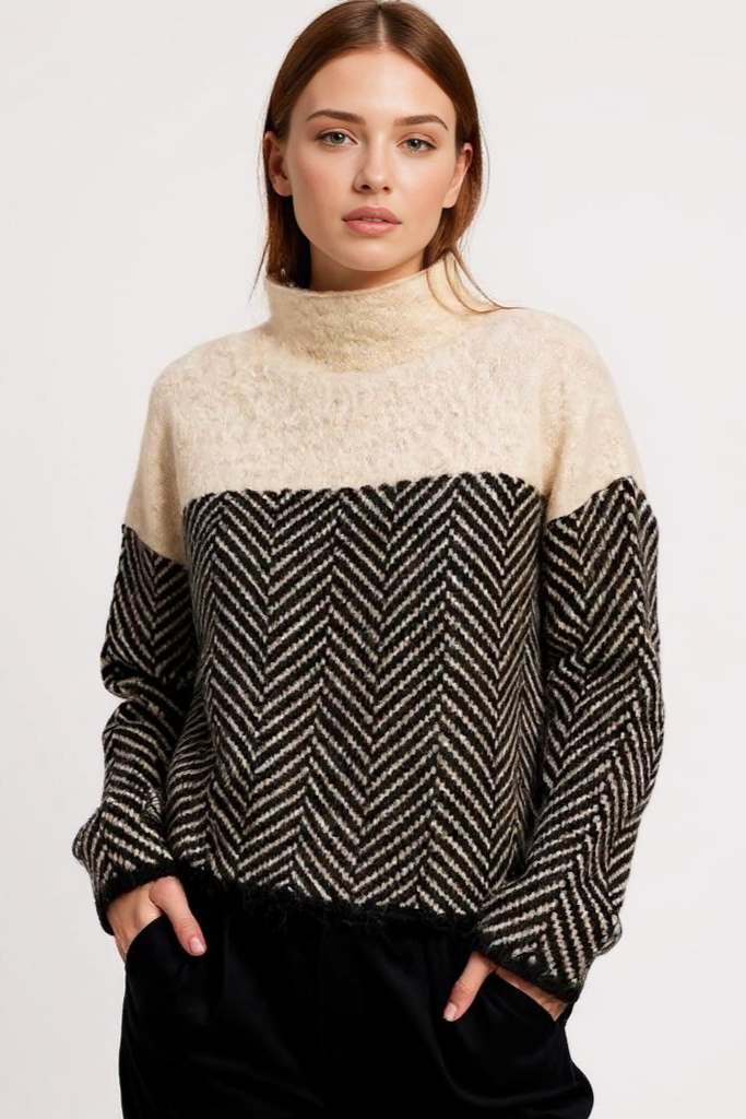 Rullekravesweater Med Sildebensstruktur