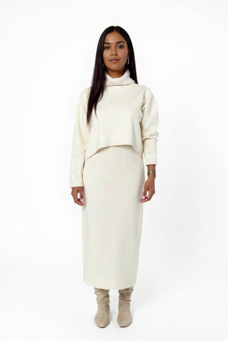 Sæt Med Rullekrave Og Midikjole