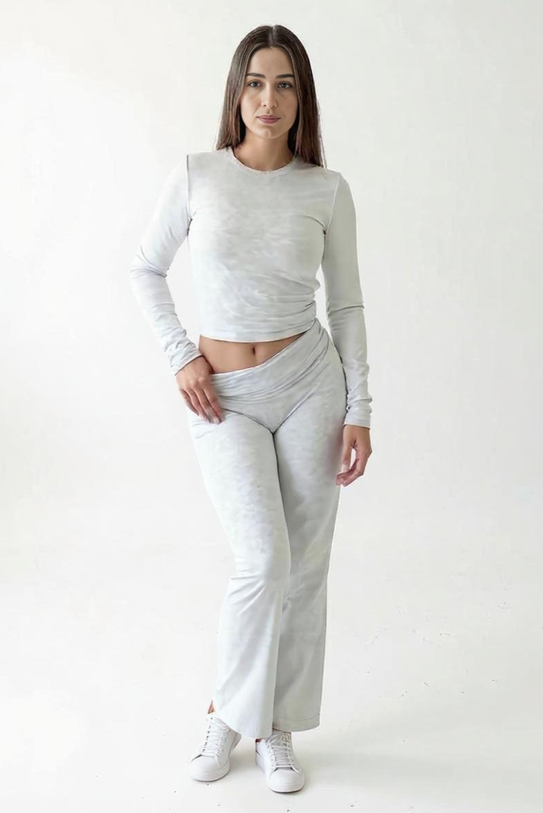 Stramtsiddende Sæt Med Top Og Højtaljede Bukser