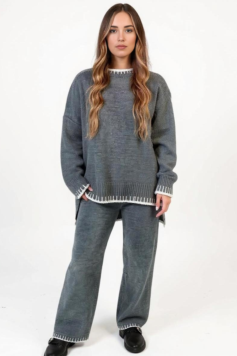 Strikket Sæt Med Kantdetalje