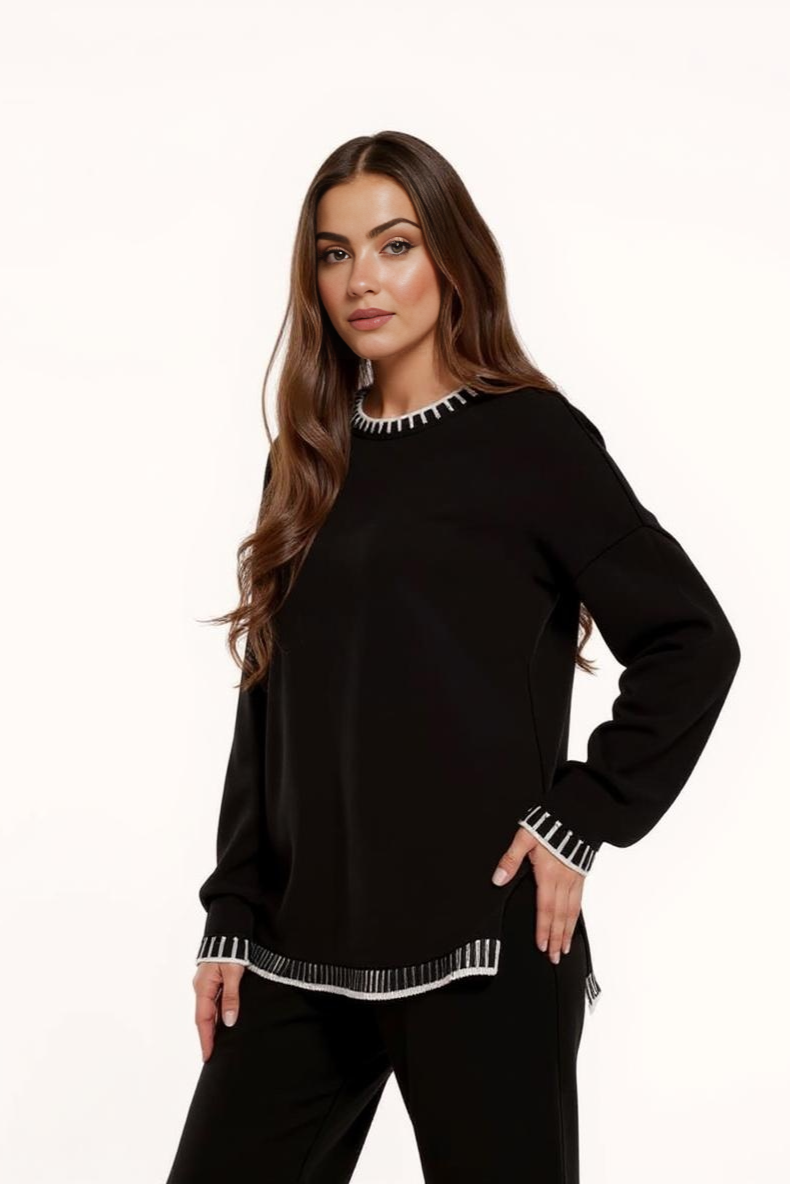 Strikket Sæt Med Kantdetalje