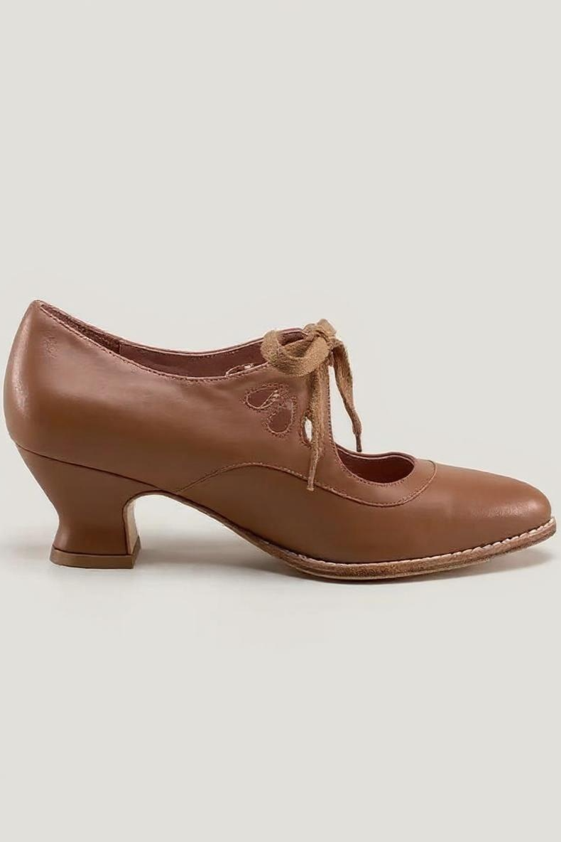 Udskårne Snøresko Med Hælløft